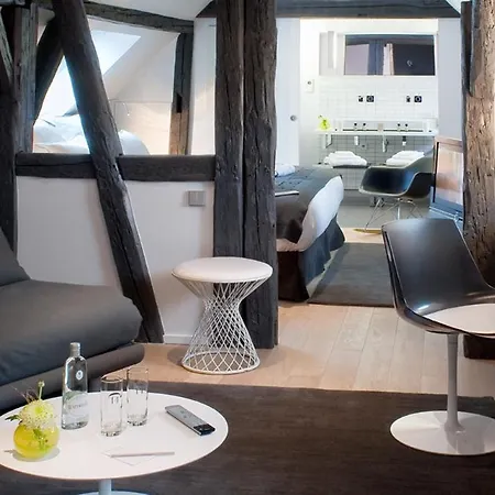 Quatorze ホテル 4*