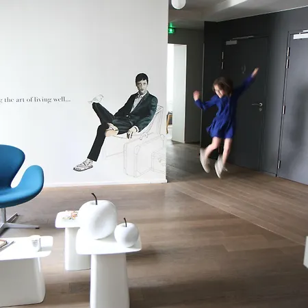 ホテル Quatorze 4*