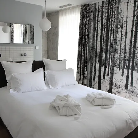 Готель Quatorze