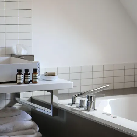 Quatorze Готель 4*